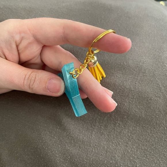 Handmade Letter "Y" Keychain - Picture 3 of 6